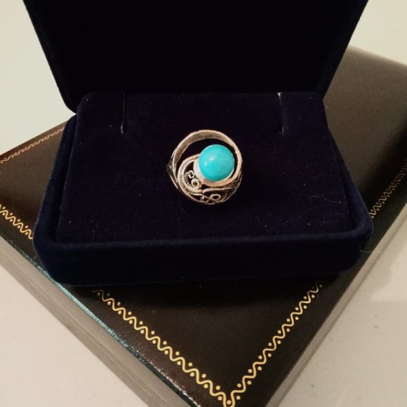 🎁FREE GIFT INCLUDED 🎁NWOT Vintage Ring Turquoise Blue Color Fashion Jewelry - Picture 3 of 11